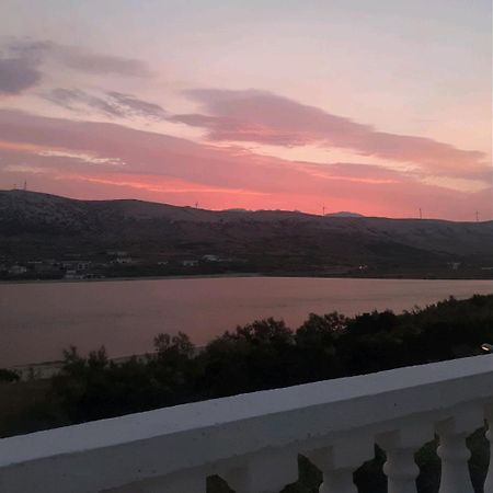 Apartments Verica Паг Екстер'єр фото