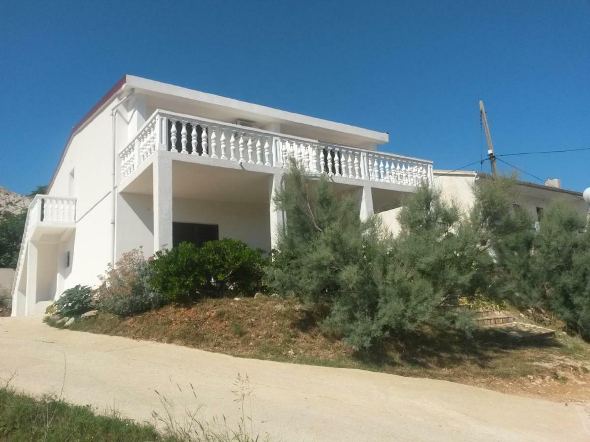 Apartments Verica Паг Екстер'єр фото
